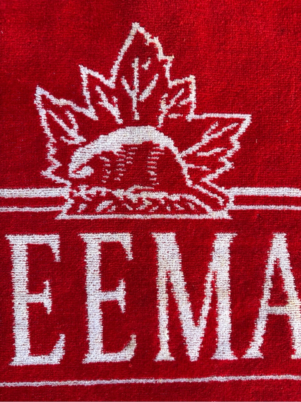 Sleeman Goof Towel - Picture 3 of 5